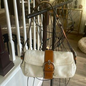 COACH SHOULDER BAG